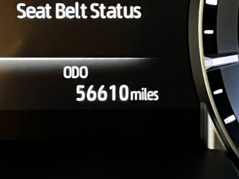 Used 2023 Toyota Highlander XLE image 16