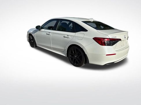 Used 2024 Honda Civic Sport image 3