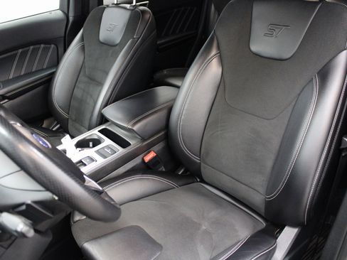 Used 2022 Ford Edge ST w/ Cargo Accessory Package image 12