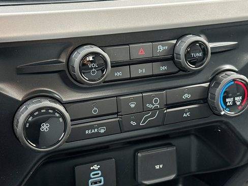 New 2026 Ford F550 4x4 Supercab Super Duty image 17