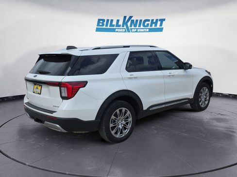 Used 2025 Ford Explorer Platinum AWD/4WD image 5