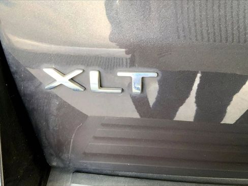 Used 2022 Ford Expedition XLT image 9