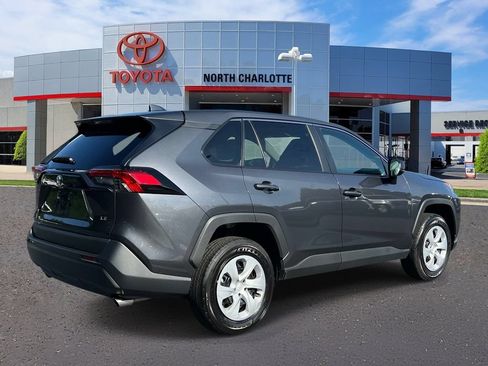 Used 2024 Toyota RAV4 LE FWD image 7