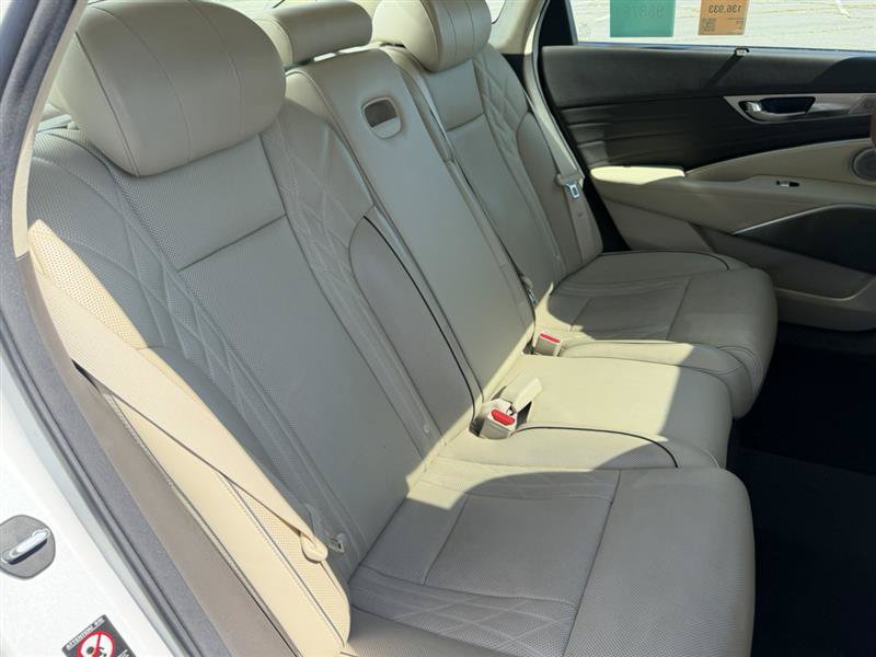 Used 2019 Kia K900 Luxury w/ VIP Package AWD/4WD image 14
