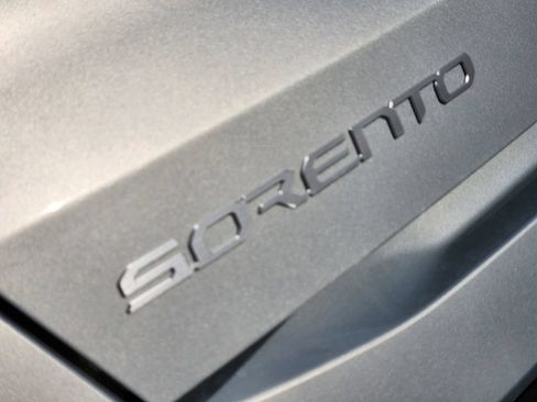 New 2026 Kia Sorento EX w/ EX Premium Package FWD image 8