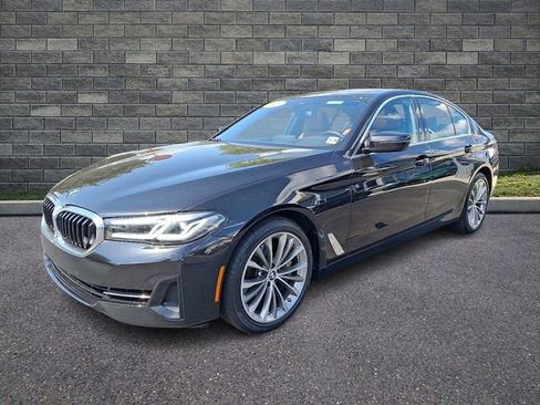 Used 2023 BMW 540i xDrive w/ Premium Package AWD/4WD image 3