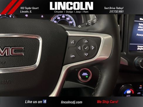 Used 2024 GMC Terrain SLT image 20