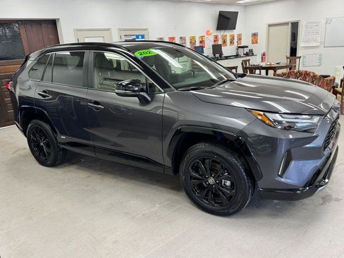 Used 2025 Toyota RAV4 XSE w/ Weather Package image 29