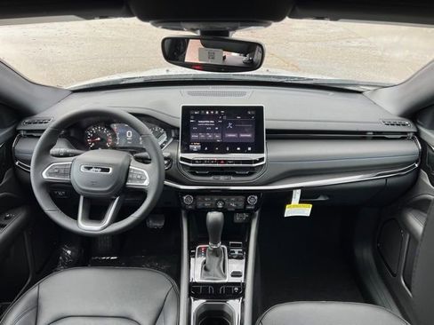 New 2026 Jeep Compass Limited image 11