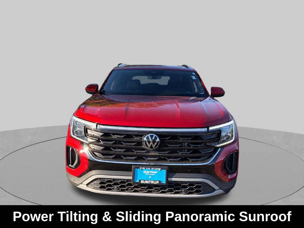 Used 2025 Volkswagen Atlas Cross Sport SE w/ Panoramic Sunroof Package FWD image 10