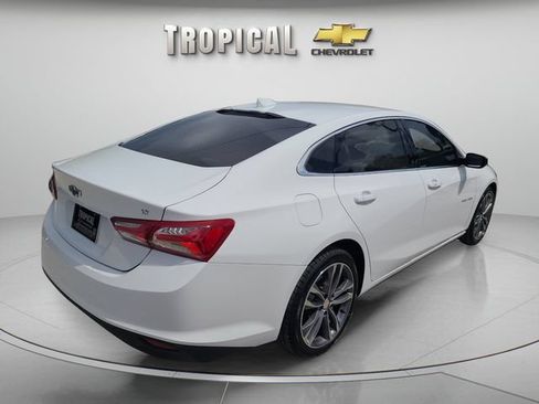 Used 2022 Chevrolet Malibu LT w/ Leather Package FWD image 5