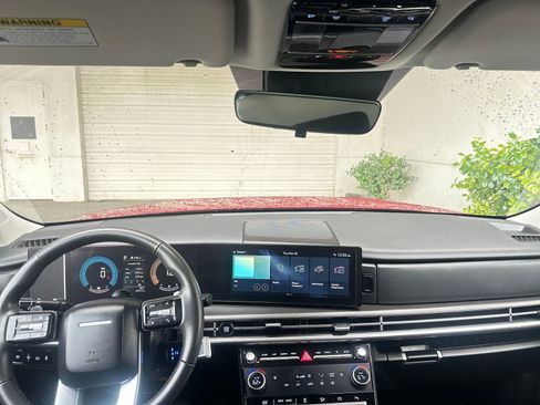 Used 2025 Hyundai Santa Fe SEL image 34