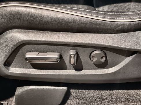 Certified 2023 Honda Pilot Elite image 31