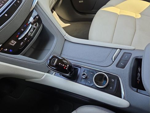 Certified 2021 Cadillac XT5 Premium Luxury image 25