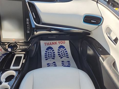 Used 2017 Toyota Prius Prime Advanced w/ Carpet Mat Package image 10