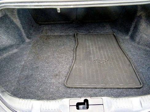 Used 2016 Ford Mustang Shelby GT350 w/ Technology Package image 30