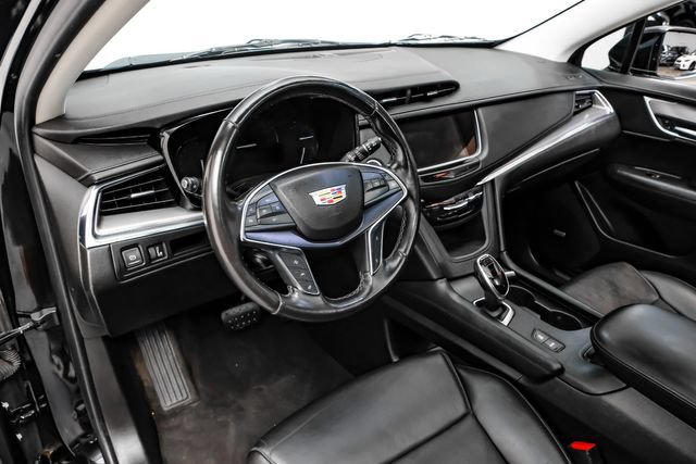 Used 2019 Cadillac XT5 Premium Luxury w/ Advanced Security Package FWD image 3