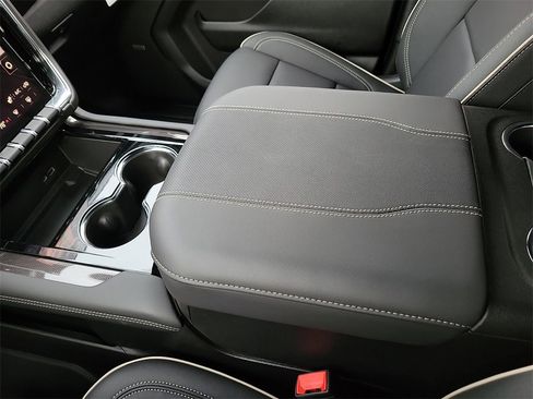 New 2026 GMC Yukon XL Elevation w/ LPO, Floor Liner Package image 25