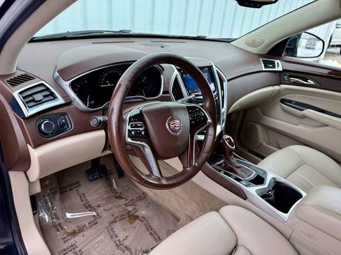 Used 2014 Cadillac SRX Luxury image 9