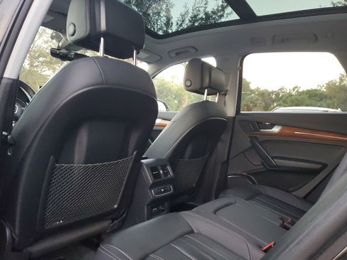 Certified 2023 Audi Q5 2.0T Premium w/ Convenience Package image 15