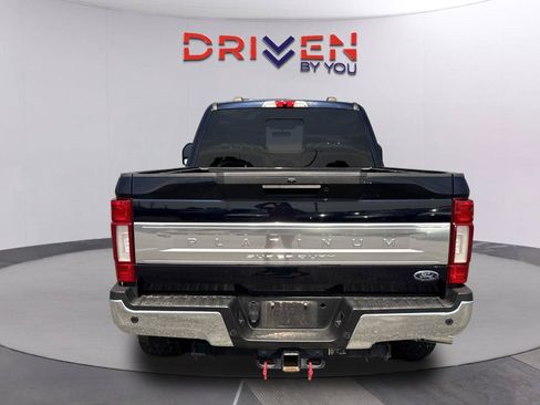 Used 2022 Ford F250 Platinum w/ FX4 Off-Road Package AWD/4WD image 5