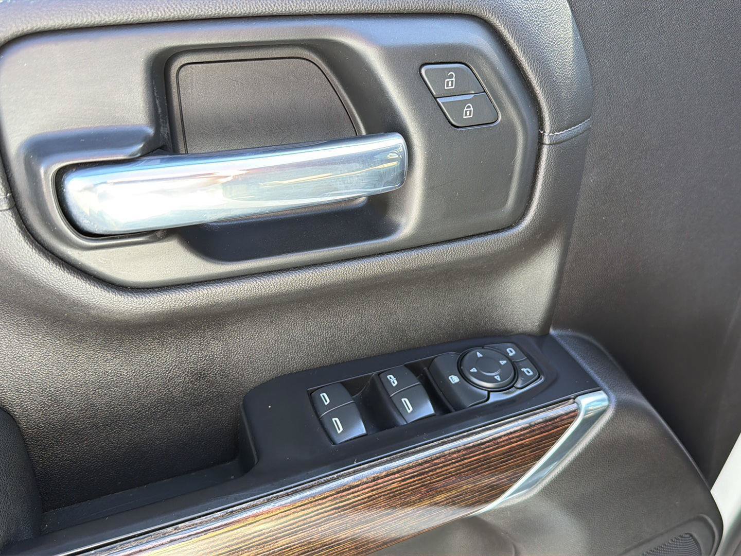 Used 2021 GMC Sierra 1500 Elevation AWD/4WD image 33