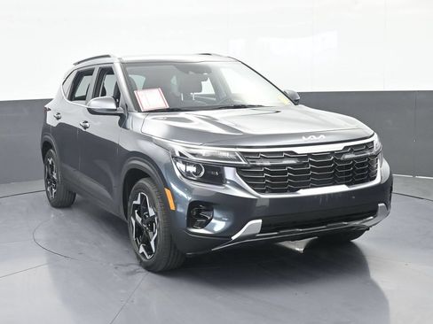 Used 2024 Kia Seltos EX FWD image 9