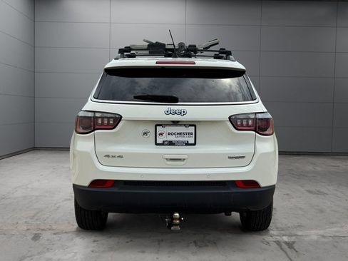 Used 2018 Jeep Compass Latitude w/ Popular Equipment Group AWD/4WD image 4