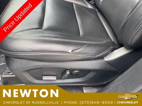 Used 2020 Ford Explorer XLT w/ Equipment Group 202A RWD image 6