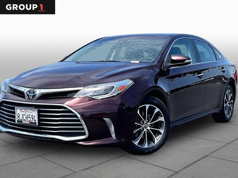 Used 2018 Toyota Avalon XLE FWD image 1