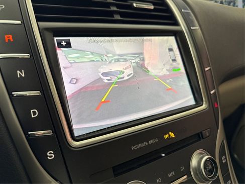 Used 2019 Lincoln Nautilus Premier AWD/4WD image 23