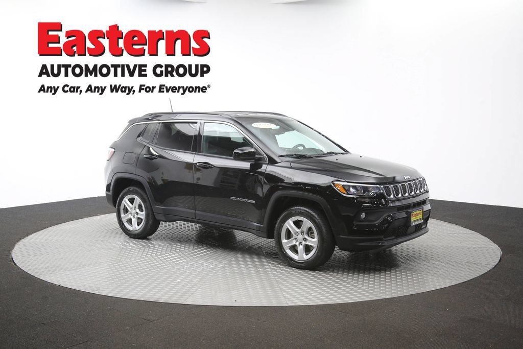 Used 2023 Jeep Compass Latitude AWD/4WD image 52