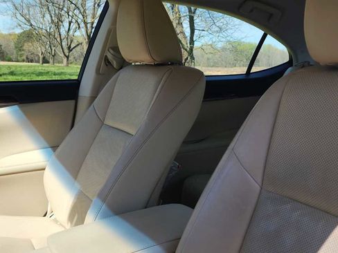 Used 2013 Lexus ES 350 w/ Luxury Pkg image 18