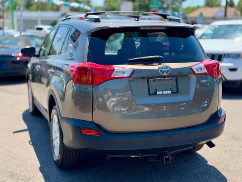 Used 2013 Toyota RAV4 LE AWD/4WD image 3