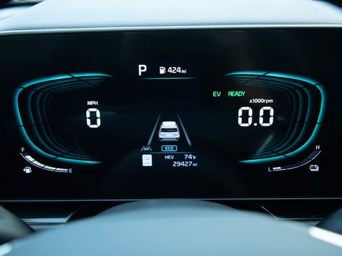Used 2023 Kia Niro EX w/ EX Cold Weather Package FWD image 23