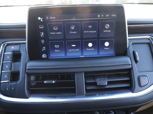 Used 2023 Chevrolet Suburban LT image 26