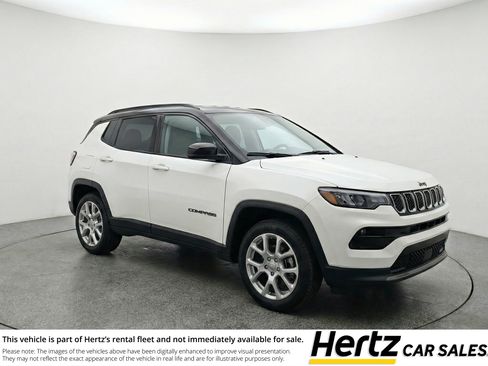 Used 2025 Jeep Compass Limited AWD/4WD image 1