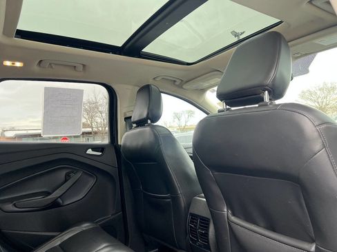 Used 2019 Ford Escape SEL image 28