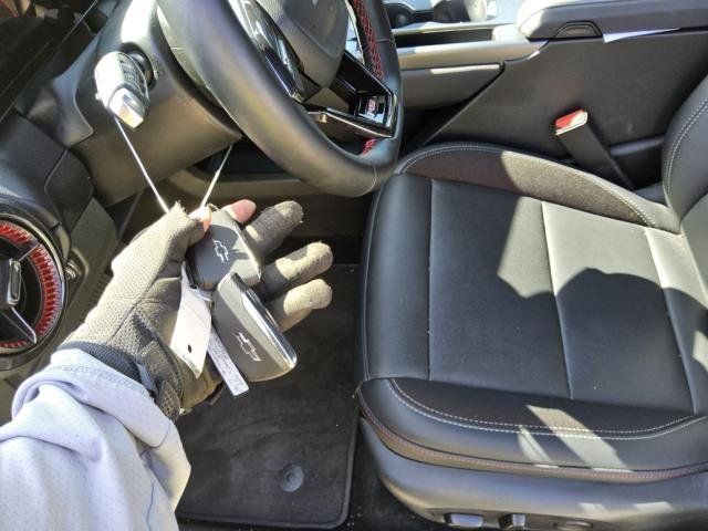 Used 2025 Chevrolet Equinox EV RS w/ Convenience Package II FWD image 13