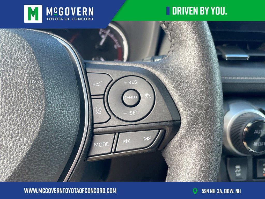Used 2023 Toyota RAV4 XLE Premium AWD/4WD image 30