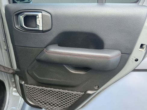 Used 2018 Jeep Wrangler Unlimited Rubicon image 23