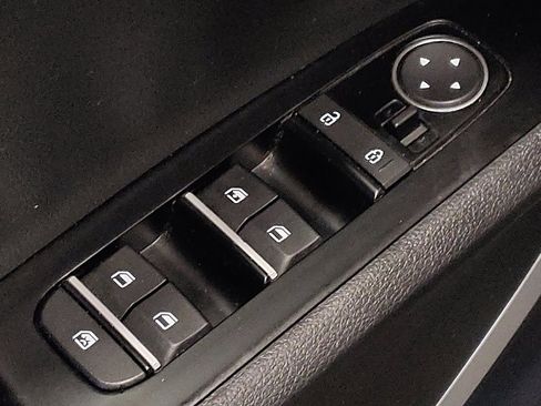 Used 2020 Kia Soul LX image 27