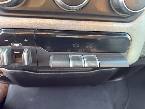 Used 2021 RAM 3500 Big Horn image 26