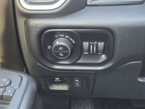 Used 2025 RAM 1500 Big Horn image 24