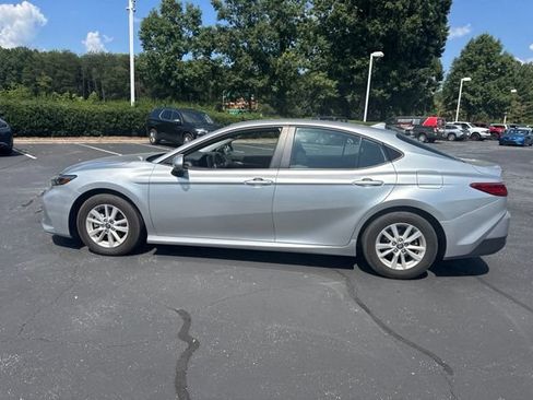 Used 2025 Toyota Camry LE FWD image 8