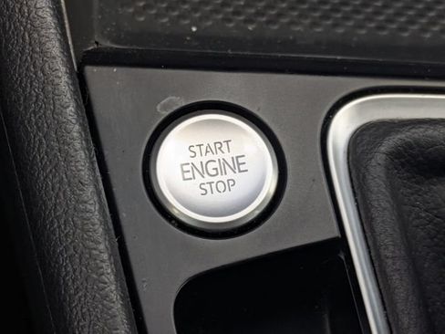 Used 2024 Volkswagen Jetta SE FWD image 27