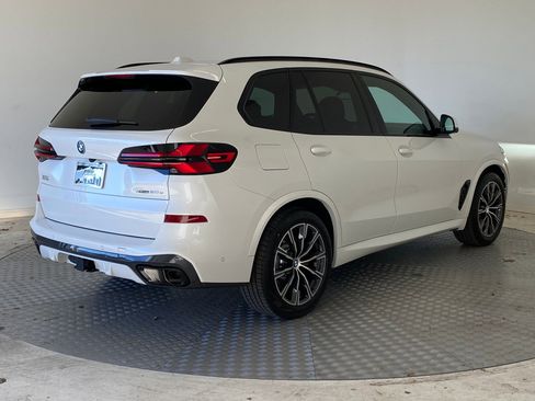 New 2026 BMW X5 xDrive50e w/ M Sport Package image 8