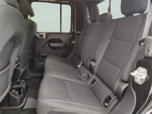 Certified 2021 Jeep Gladiator Sport image 31