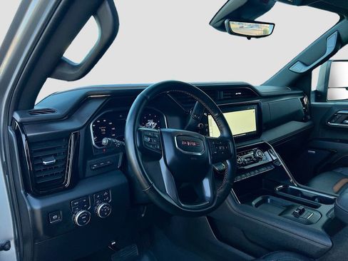 Used 2024 GMC Sierra 2500 AT4 w/ AT4 Premium Plus Package image 9