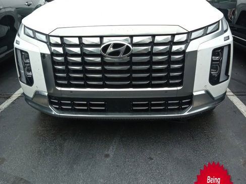 Used 2023 Hyundai Palisade Calligraphy FWD image 1